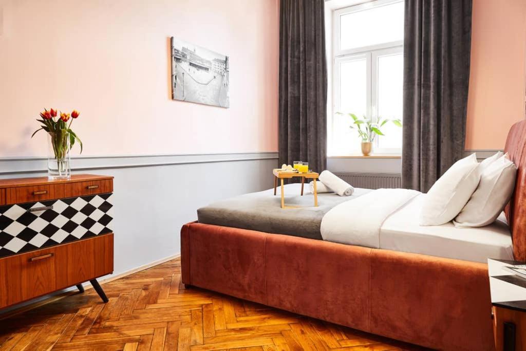 Househost Iii: Podbrzezie Street Apartment Krakau