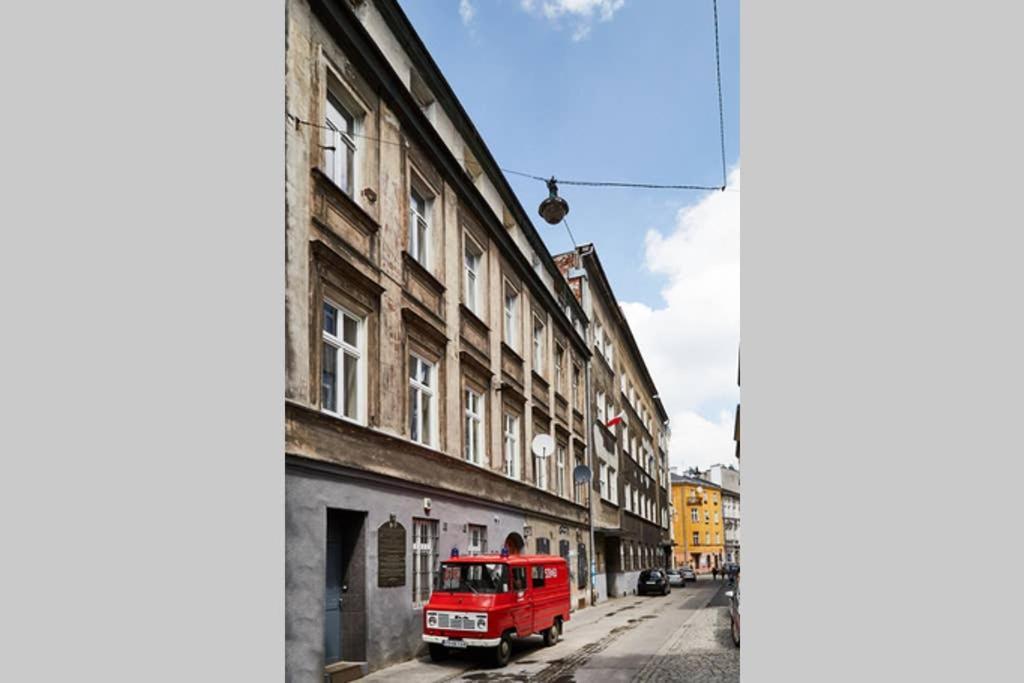 Househost Iii: Podbrzezie Street Krakau